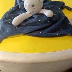 ブランケット がiLostで IKEA Mulhouse によって報告されました