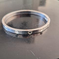 Armband met hartjes がiLostに報告されました