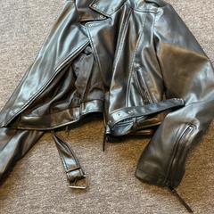 السترة، كما تم الإبلاغ عنه بواسطة Arriva Achterhoek-Rivierenland عبر iLost