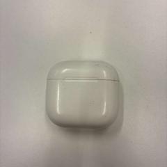 Airpods case, as reported by Universiteitsbibliotheek Universiteitskwartier using iLost