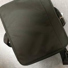 Poltsa - Laptoptas met Laptop, gisa salatu by Regio Oost-Vlaanderen iLost erabiliz