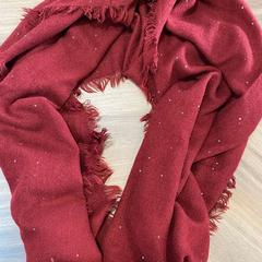 Sál, amint azt CARS HANGARD az iLost segítségével jelentette.