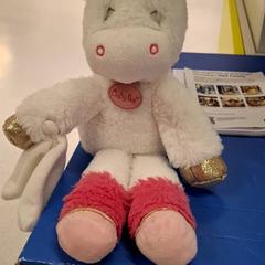 Doudou Rose blanc or pailletter, a été signalé par IKEA Rouen Tourville-La-Rivière utilisant iLost