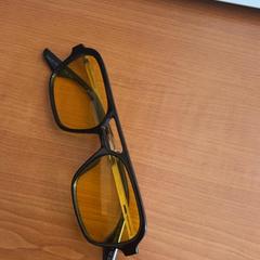 Occhiali da sole, come riportato da Arriva Achterhoek-Rivierenland utilizzando iLost