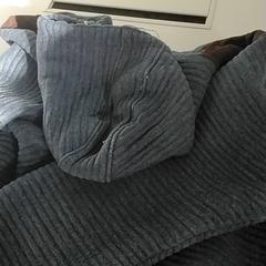 Sweater Blauw met kap, as reported by Regio Antwerpen - Brussel using iLost
