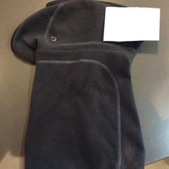 Tube scarf, ha sido reportado por MEININGER Hotel Berlin "Mitte" Humboldthaus con iLost