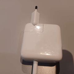 Ladegerät, gemeldet von Padualaan 101 über iLost