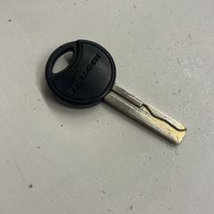 Gakoa, gisa salatu by GVB iLost erabiliz