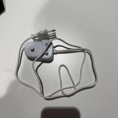 歯ブラシ充電器 white がiLostで Amsterdam ID Aparthotel によって報告されました