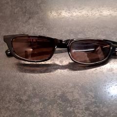 Gafas de sol, ha sido reportado por Rotterdam The Hague Airport con iLost