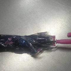 مظلة، كما تم الإبلاغ عنه بواسطة IKEA Arlon عبر iLost