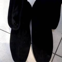 Stiefel, gemeldet von Leonardo Royal Hotel Amsterdam über iLost