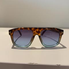 Zonnebril Bruin, zoals gemeld door Van der Valk Hotel Eindhoven - Best met iLost