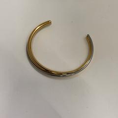 ブレスレット がiLostで IKEA鶴浜 によって報告されました