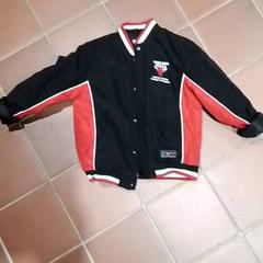 السترة، كما تم الإبلاغ عنه بواسطة Apenheul عبر iLost