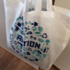 バッグ がiLostで Qbuzz ZHN によって報告されました