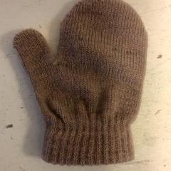 Guanti, come riportato da Artis utilizzando iLost