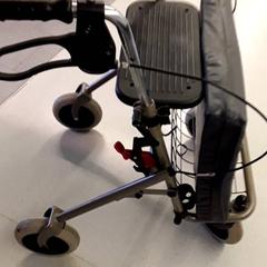 Gehhilfe, gemeldet von Ziekenhuis Oost-Limburg über iLost