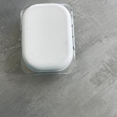 Puzdro na airpods, ako bolo nahlásené RRReis Arriva Achterhoek-Rivierenland pomocou iLost