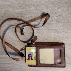 Porta-cartões Nguyen, como reportado por Arriva Infoshop Enschede utilizando o iLost