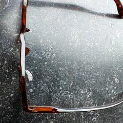 Óculos, como reportado por Regio Antwerpen - Brussel utilizando o iLost