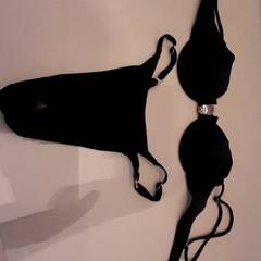 Bikini Zwart, as reported by Van der Valk Hotel Schiphol using iLost