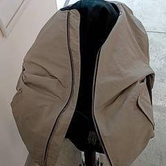 السترة Bombers gris، كما تم الإبلاغ عنه بواسطة IKEA Brest Guipavas عبر iLost