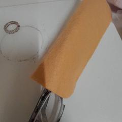 안경이 있는 안경 케이스, iLost를 사용하여 IKEA Utrecht에 보고됨
