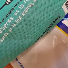 Sacchetto turquoise, come riportato da TCL utilizzando iLost