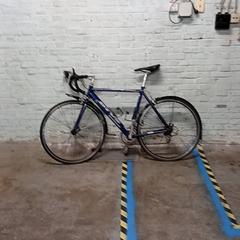 Koersfiets Blauw, som rapportert av Fietsdepot Hasselt ved bruk av iLost
