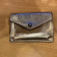 財布 op naam van Crombez がiLostで Gemeente Amsterdam によって報告されました