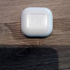 AirPod-ak, gisa salatu by EBS Tramplein iLost erabiliz