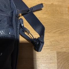 Bolsa de nylon, segundo informou Designer Outlet Roermond usando iLost