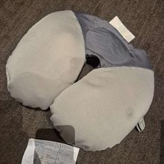 Almofada gray, como reportado por The Dominican utilizando o iLost