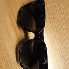 Zonnebril Michael Kors, a été signalé par Pathé Spuimarkt utilisant iLost