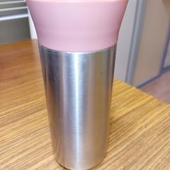 كوب الشرب، كما تم الإبلاغ عنه بواسطة Centraal magazijn عبر iLost