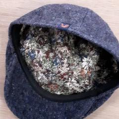 Kšiltovka Blauw petje, bloemen binnenkant, jak nahlášeno LUMC pomocí iLost