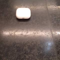 Lege airpods case, segons ha informat Rotterdam The Hague Airport mitjançant iLost