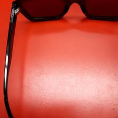 Napszemüveg, amint azt UvA REC az iLost segítségével jelentette.