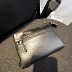 Zwarte etui, como reportado ao iLost