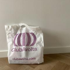 Duty Free Bag of Items، كما تم الإبلاغ عنه عبر iLost