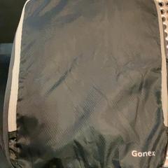 Motxilla & Texans mit jeans, segons ha informat MEININGER Hotel Berlin Alexanderplatz mitjançant iLost