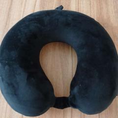 Almohadón, ha sido reportado por Amsterdam ID Aparthotel con iLost