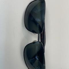 Des lunettes de soleil, a été signalé par Movie Park Germany utilisant iLost