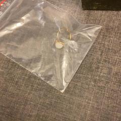 指輪 がiLostで MEININGER Hotel Brussels City Center によって報告されました