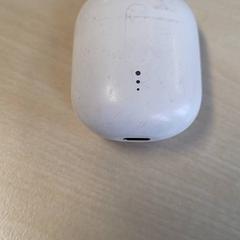 Pouzdro na airpods, jak nahlášeno Connexxion Haarlem IJmond pomocí iLost