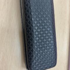 Custodia per gli occhiali, come riportato da Regio Antwerpen - Brussel utilizzando iLost