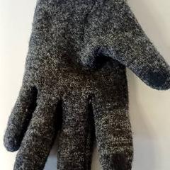 قفاز 2، كما تم الإبلاغ عنه بواسطة Padualaan 99 عبر iLost