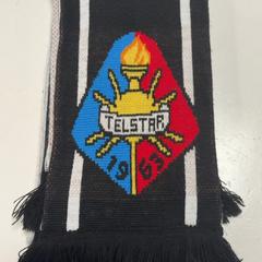 숄 Telstar sjaal zwart wit, iLost를 사용하여 Koninklijk Theater Carré에 보고됨