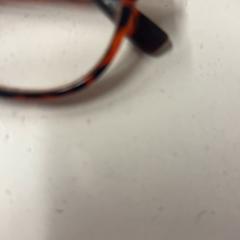 Ulleres, segons ha informat HTM mitjançant iLost